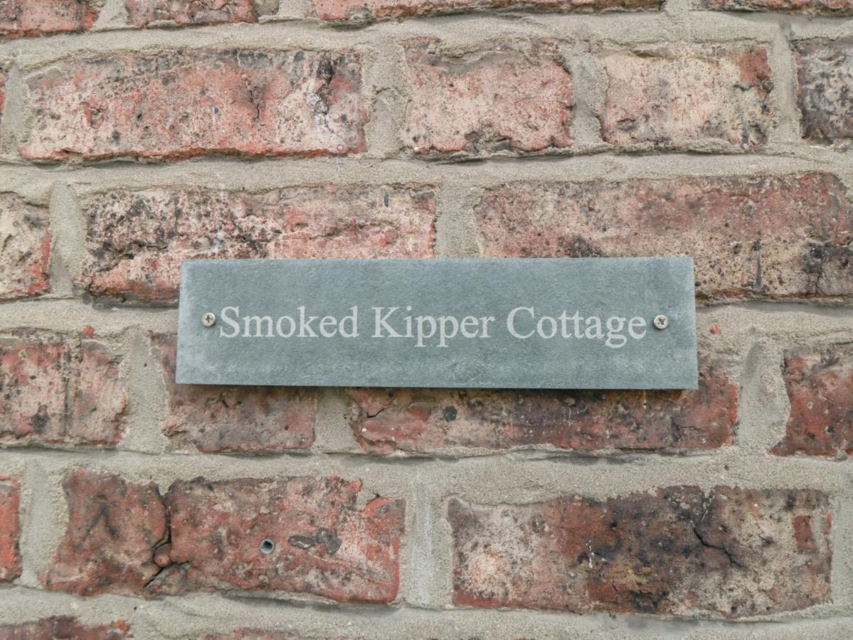 Smoked Kipper Cottage Whitby Extérieur photo